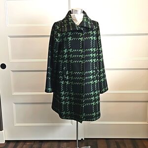 Trina Turk size 6 wool blend Black/Green houndstooth snaps coat